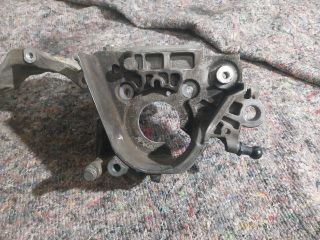 bontott SKODA OCTAVIA III Generátor Tartó Bak