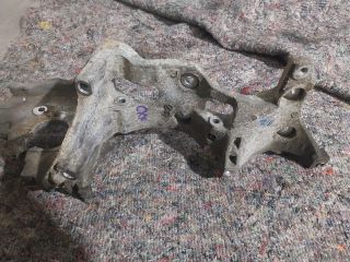 bontott SKODA OCTAVIA III Generátor Tartó Bak