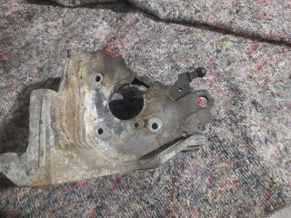 bontott SKODA OCTAVIA III Generátor Tartó Bak