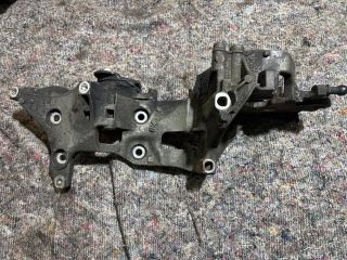 bontott SKODA OCTAVIA III Generátor Tartó Bak