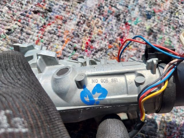 bontott SKODA OCTAVIA III Gyújtáskapcsoló Házzal