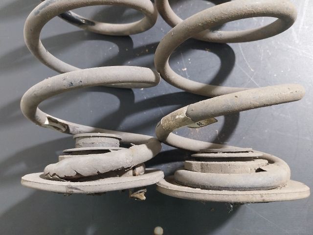 bontott SKODA OCTAVIA III Hátsó Rugó Pár