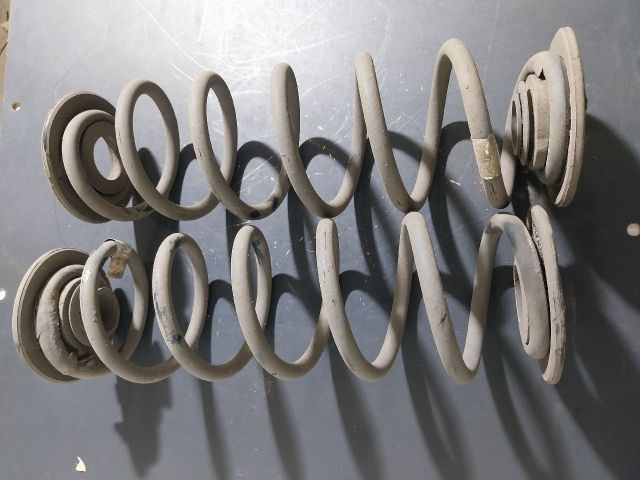 bontott SKODA OCTAVIA III Hátsó Rugó Pár