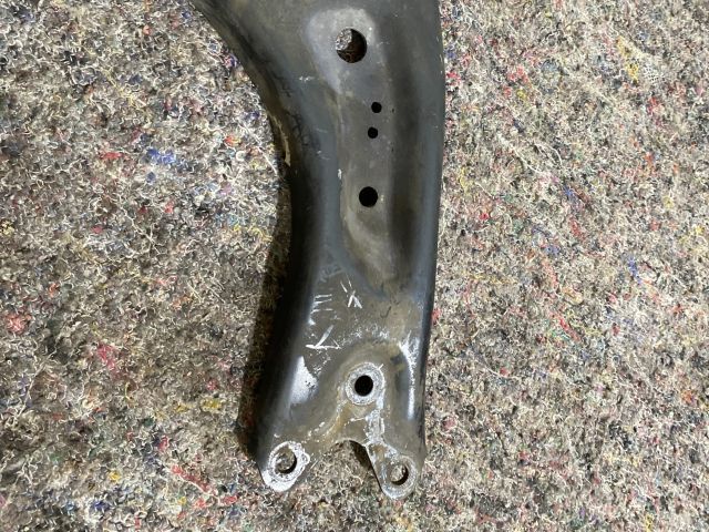 bontott SKODA OCTAVIA III Jobb első Lengőkar