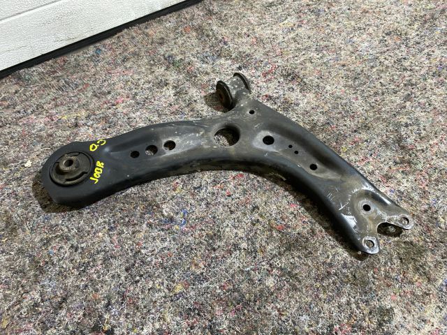 bontott SKODA OCTAVIA III Jobb első Lengőkar