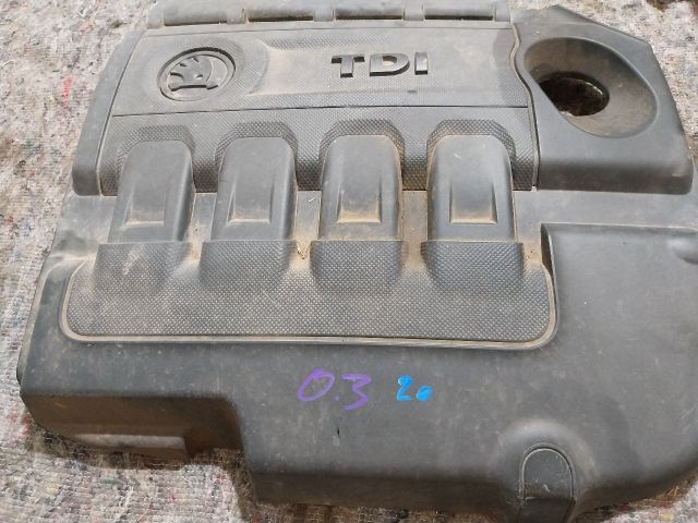 bontott SKODA OCTAVIA III Középső Motorburkolat