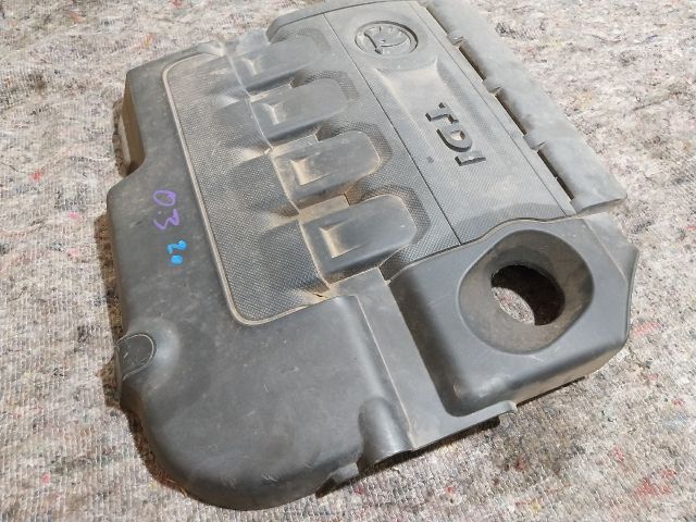 bontott SKODA OCTAVIA III Középső Motorburkolat