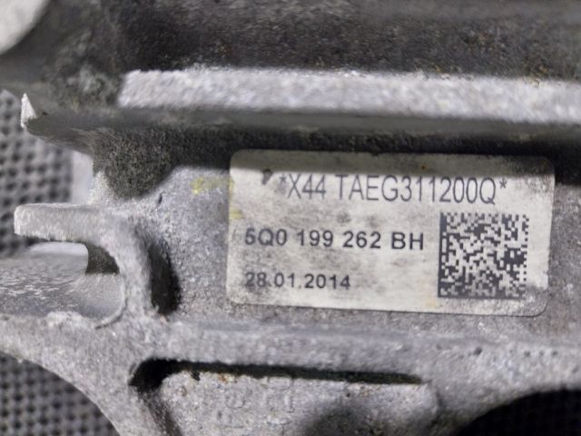 bontott SKODA OCTAVIA III Motor Tartó Bak (Fém)