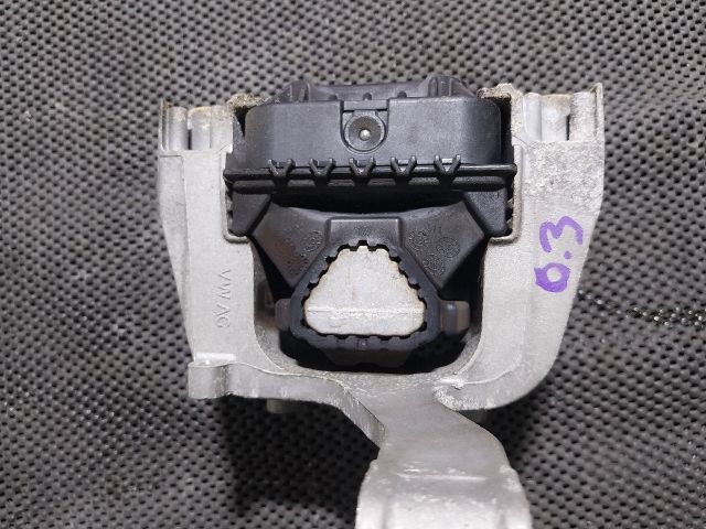 bontott SKODA OCTAVIA III Motor Tartó Bak (Fém)