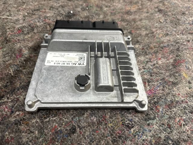 bontott SKODA OCTAVIA III Motorvezérlő