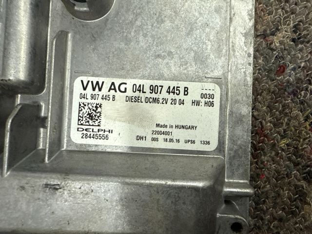 bontott SKODA OCTAVIA III Motorvezérlő