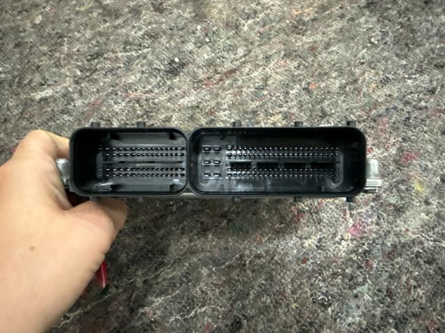 bontott SKODA OCTAVIA III Motorvezérlő