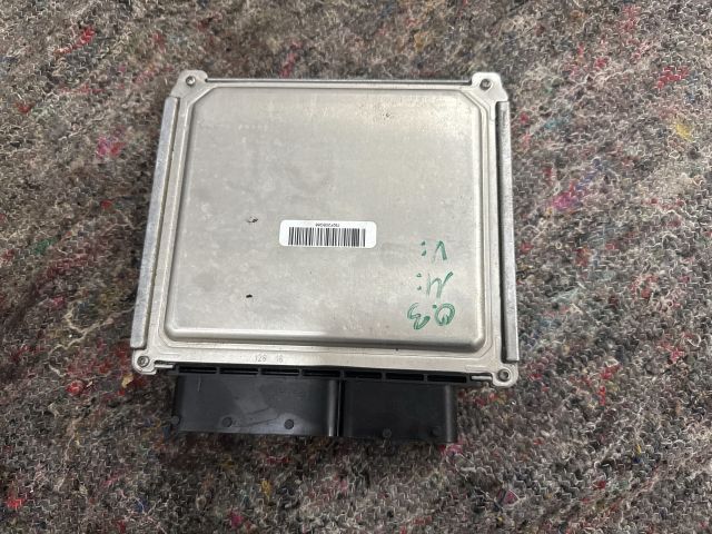 bontott SKODA OCTAVIA III Motorvezérlő