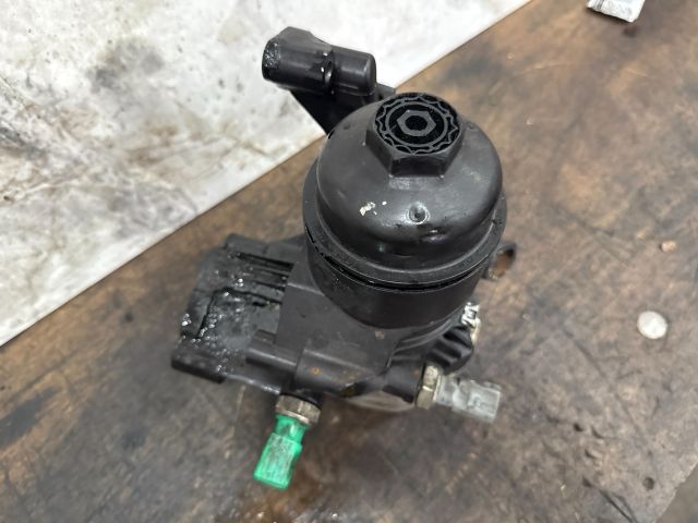 bontott SKODA OCTAVIA III Olajszűrő Ház