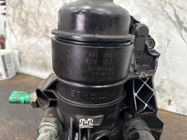 bontott SKODA OCTAVIA III Olajszűrő Ház