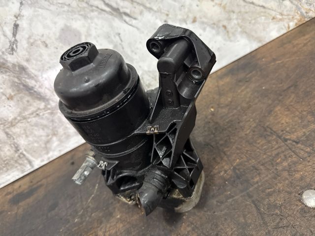 bontott SKODA OCTAVIA III Olajszűrő Ház