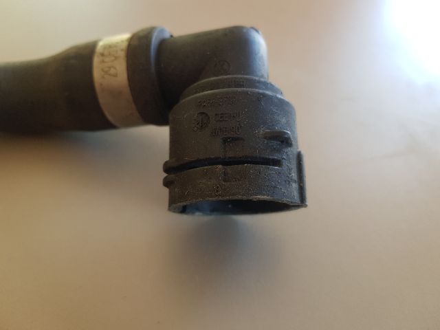 bontott SKODA OCTAVIA III Vízcső