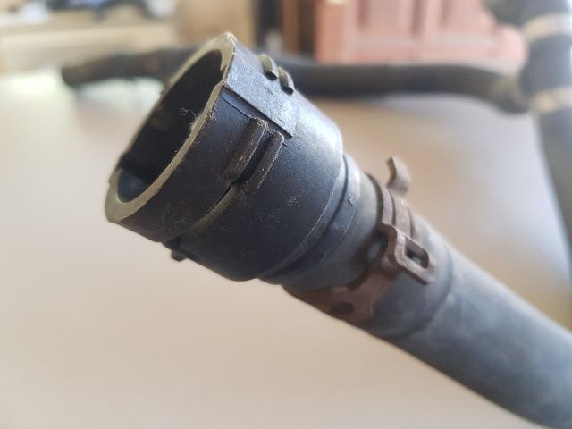 bontott SKODA OCTAVIA III Vízcső