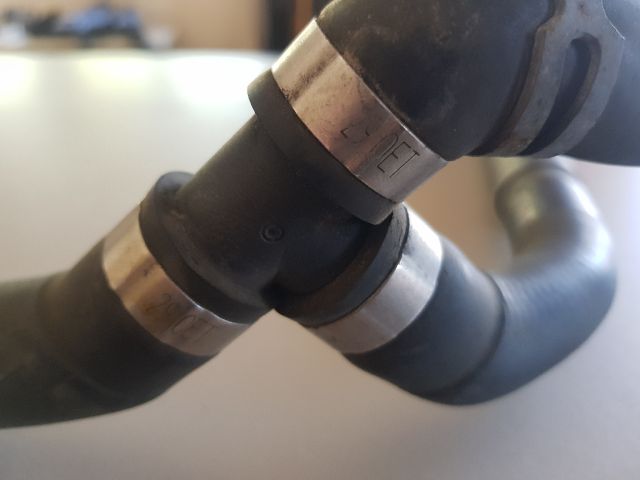 bontott SKODA OCTAVIA III Vízcső