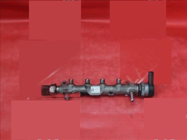 bontott SKODA OCTAVIA III Porlasztó Sor / Híd