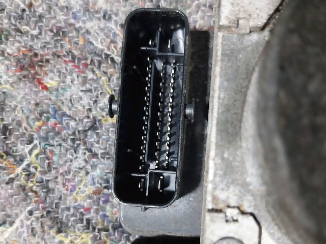 bontott SKODA OCTAVIA III ABS Kocka