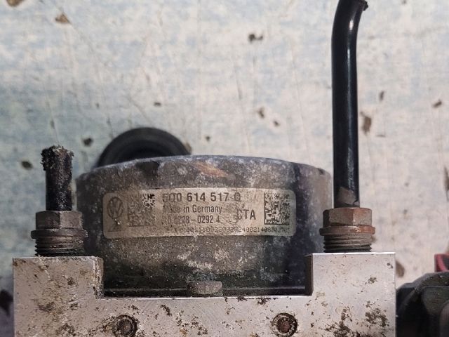 bontott SKODA OCTAVIA III ABS Kocka