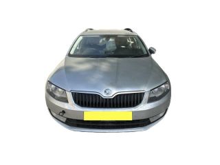 bontott SKODA OCTAVIA III Akkumulátor Fedél