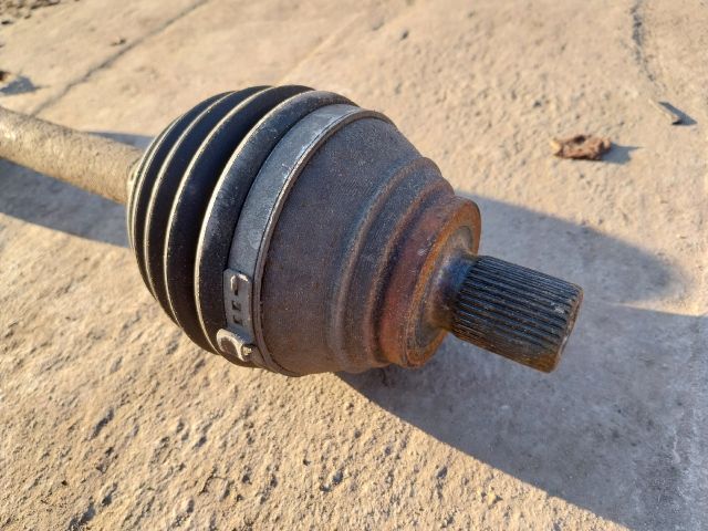 bontott SKODA OCTAVIA III Bal Féltengely