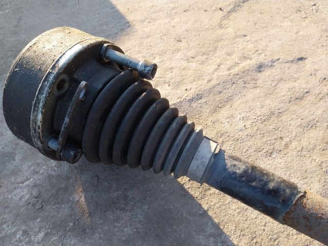 bontott SKODA OCTAVIA III Bal Féltengely