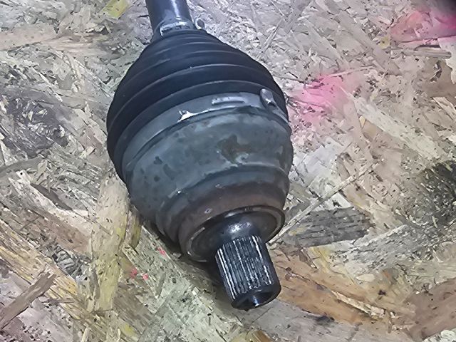 bontott SKODA OCTAVIA III Bal Féltengely