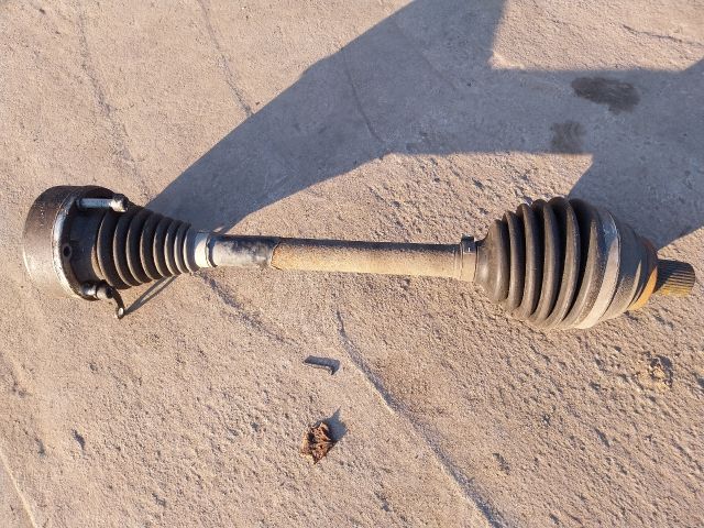 bontott SKODA OCTAVIA III Bal Féltengely