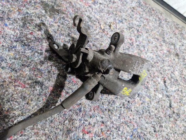 bontott SKODA OCTAVIA III Bal hátsó Féknyereg Munkahengerrel