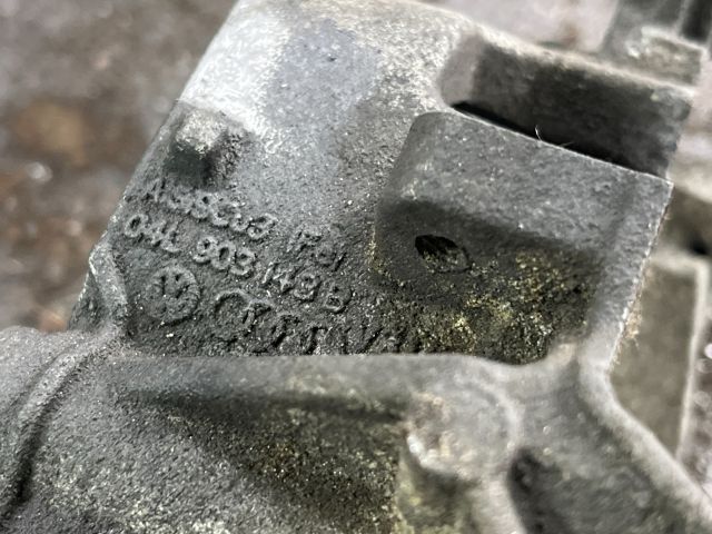 bontott SKODA OCTAVIA III Generátor Tartó Bak