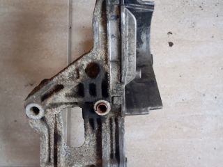 bontott SKODA OCTAVIA III Generátor Tartó Bak