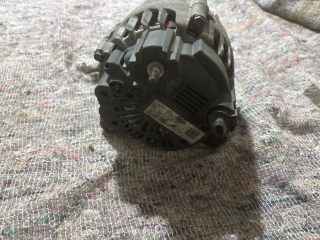 bontott SKODA OCTAVIA III Generátor