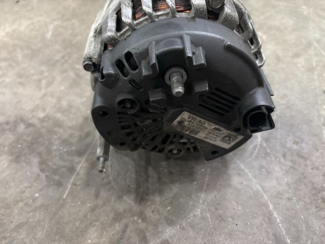 bontott SKODA OCTAVIA III Generátor