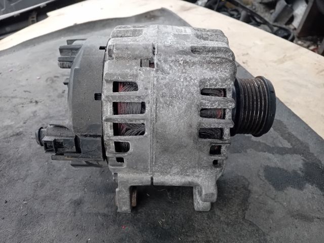 bontott SKODA OCTAVIA III Generátor