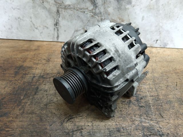 bontott SKODA OCTAVIA III Generátor