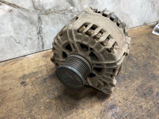 bontott SKODA OCTAVIA III Generátor