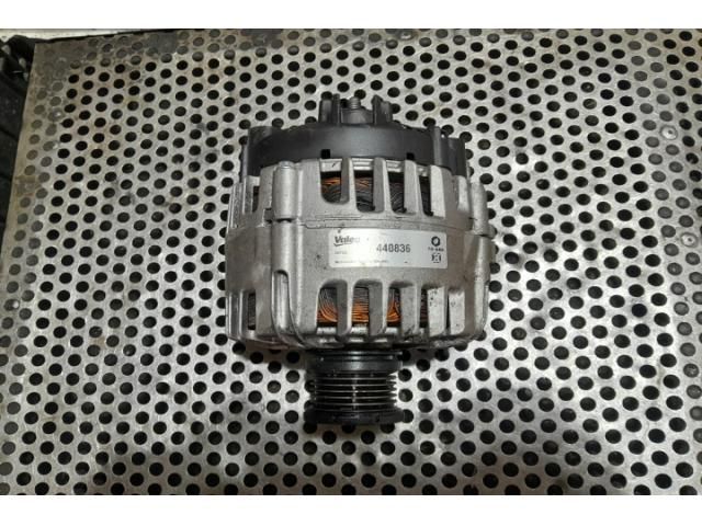 bontott SKODA OCTAVIA III Generátor