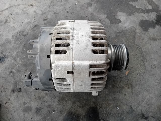 bontott SKODA OCTAVIA III Generátor