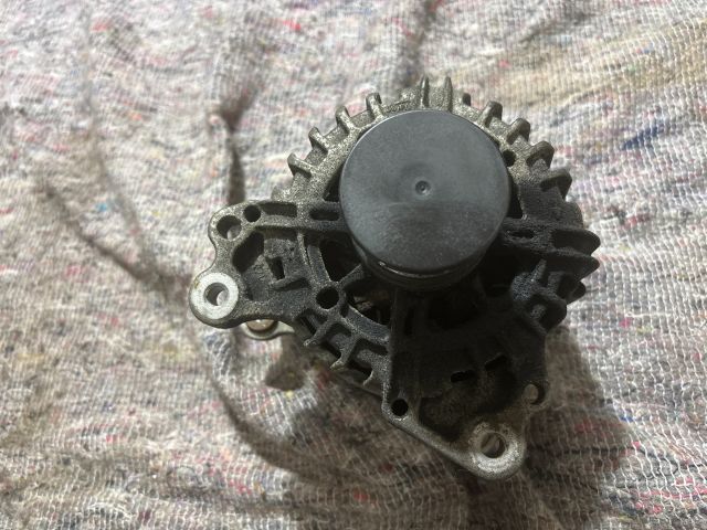 bontott SKODA OCTAVIA III Generátor