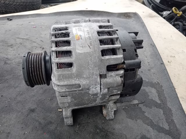 bontott SKODA OCTAVIA III Generátor