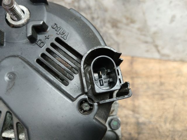 bontott SKODA OCTAVIA III Generátor