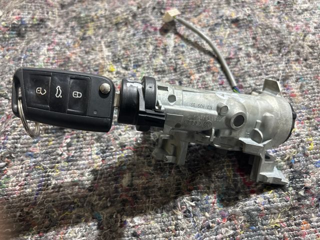 bontott SKODA OCTAVIA III Gyújtáskapcsoló Házzal