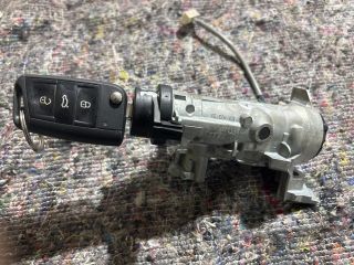 bontott SKODA OCTAVIA III Gyújtáskapcsoló Házzal