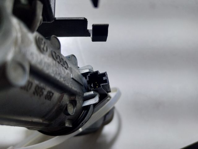 bontott SKODA OCTAVIA III Gyújtáskapcsoló Házzal