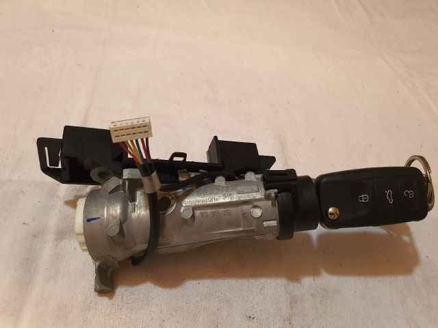 bontott SKODA OCTAVIA III Gyújtáskapcsoló Házzal