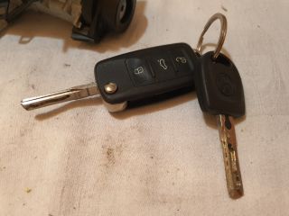 bontott SKODA OCTAVIA III Gyújtáskapcsoló Házzal