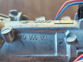 bontott SKODA OCTAVIA III Gyújtáskapcsoló Házzal